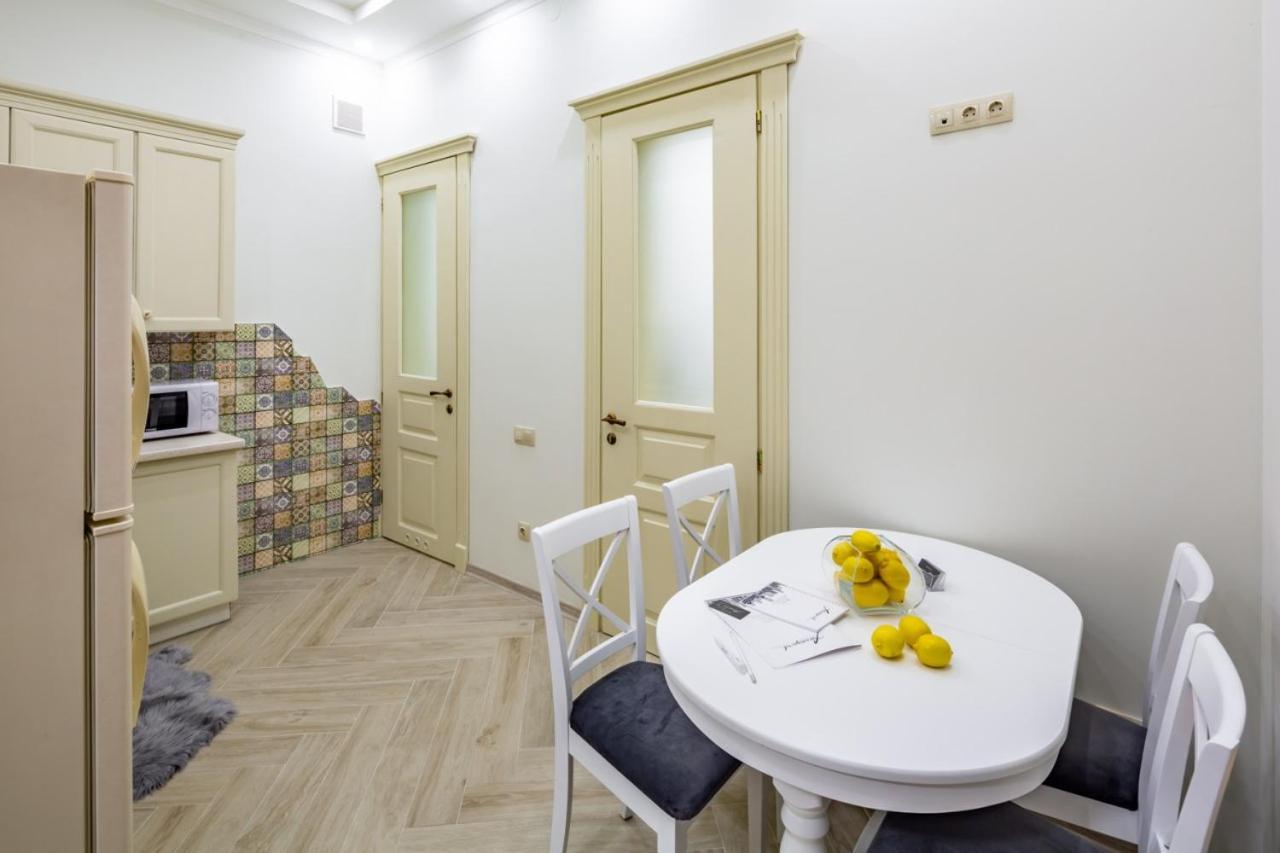 Avangard Sholom Aleikhem 1 Apart Lviv Ngoại thất bức ảnh